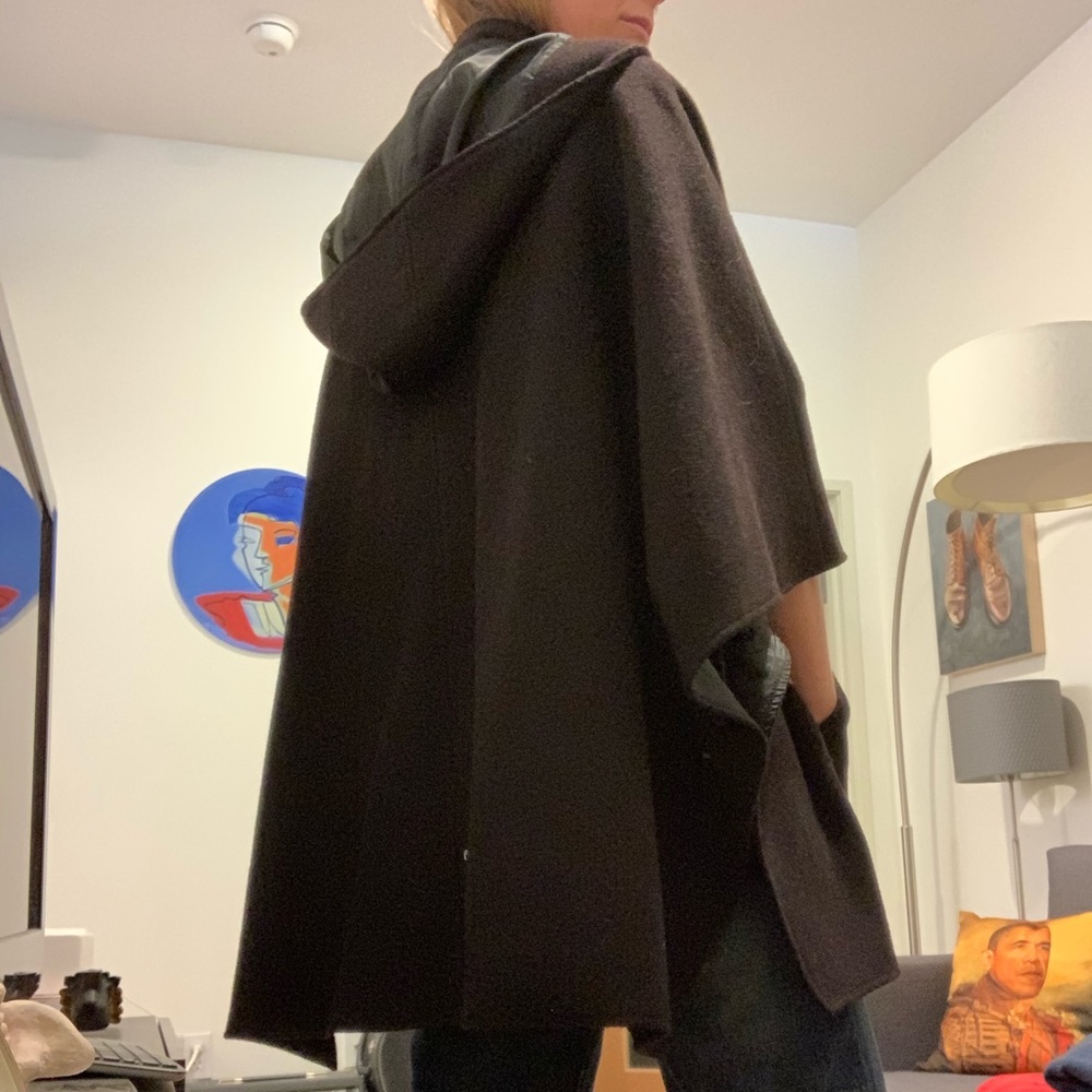 Hooded wool cape coat